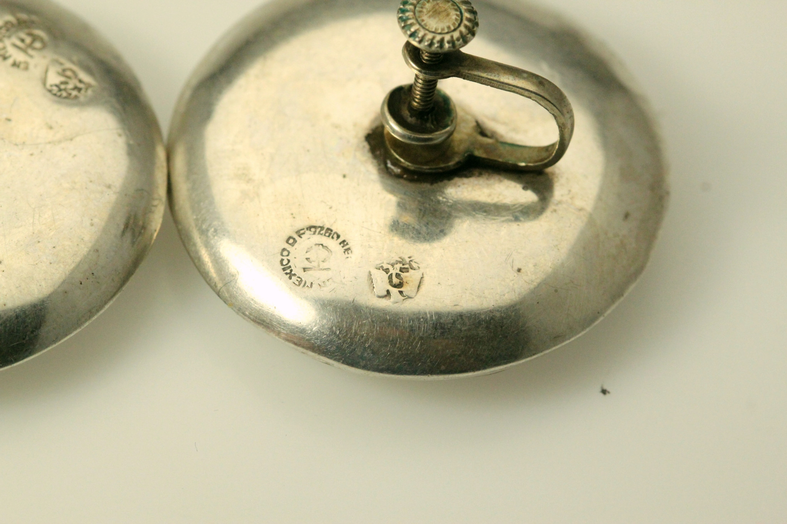 925 Sterling Silver Puffy Round Non Pierced Screw Back Earrings 14.2g (EAR1600)