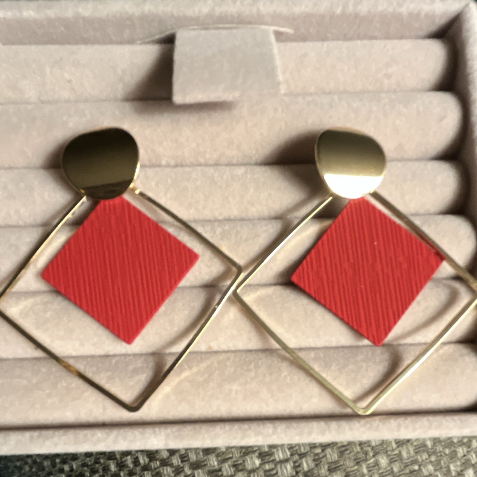 Gold Tone Geometric Square Dangle/Drop Earrings Red Metal Lobe