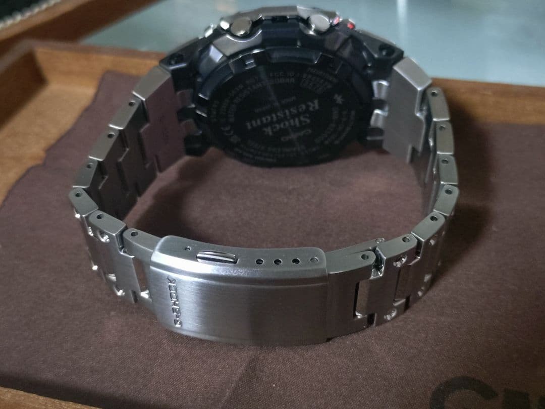 CASIO G-SHOCK GMW-BZ5000D Safe packing!