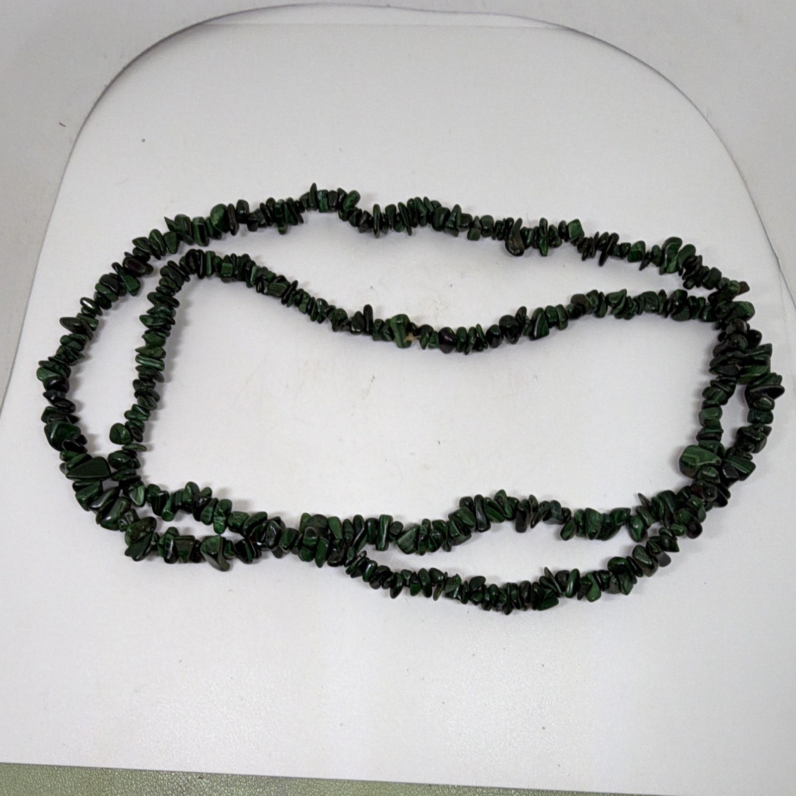 Green Stone Chip Bead Necklace Strand Beaded Ball/Bead Chain, Undated