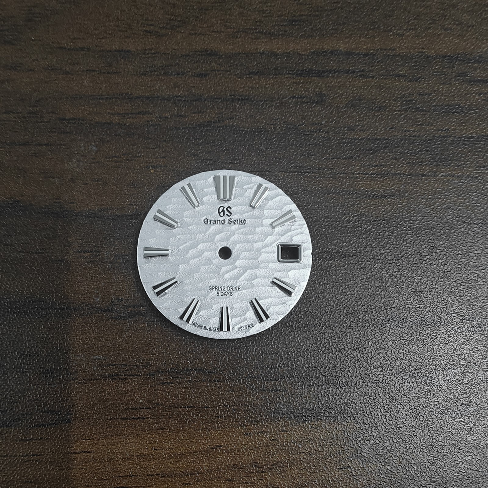 New 28.5MM Sea Waves Luminous Metallic Watch Dial Date for NH35/36
