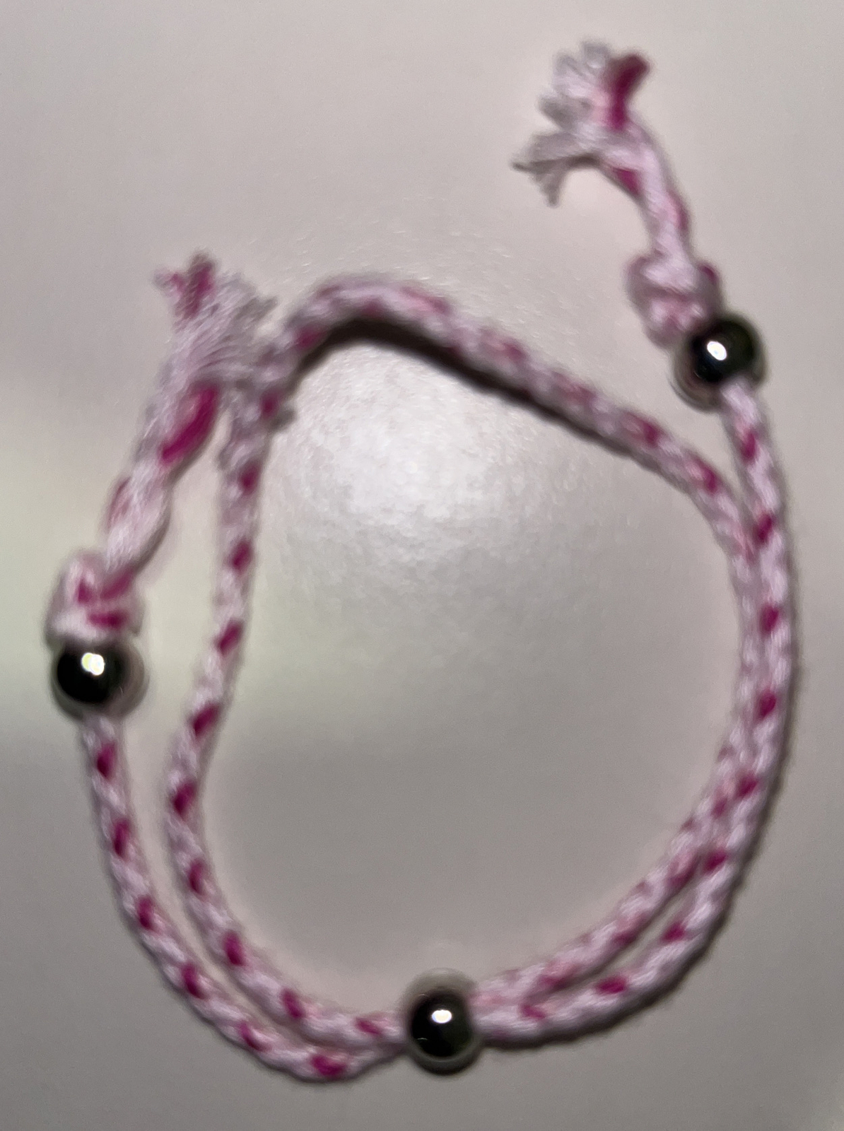 NEW BOHO BRAIDED THREAD FRIENDSHIP BRACELET ADJUSTABLE COLOR FUCHSIA WHITE PINK