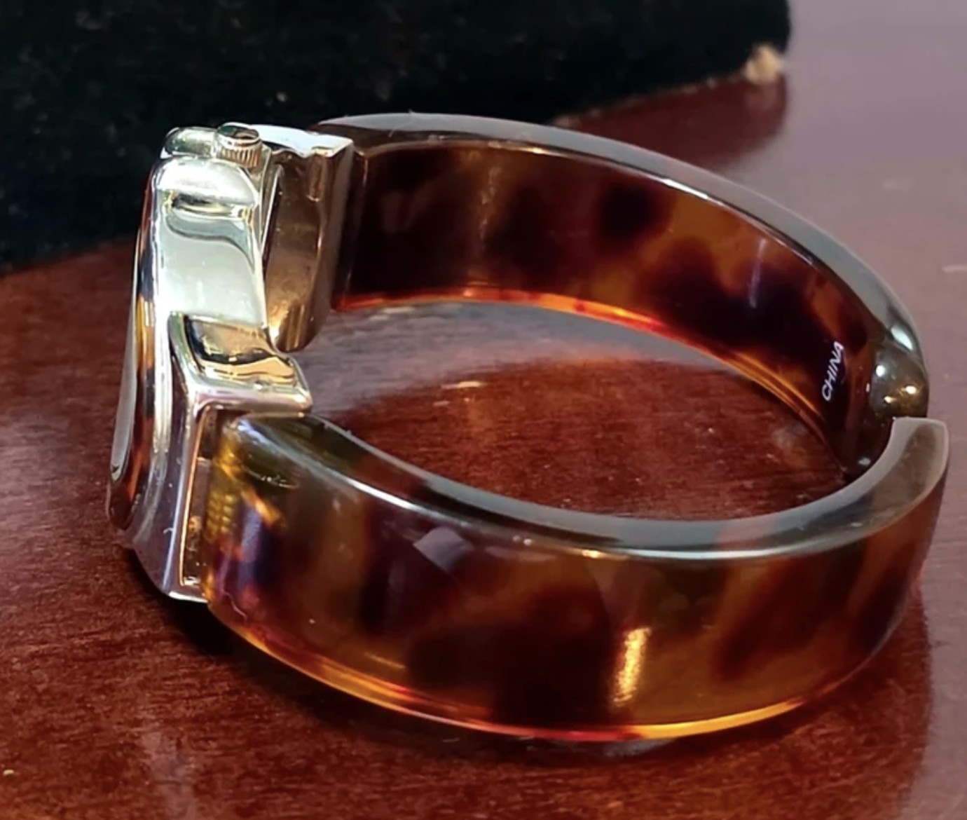 Embassy by Gruen Tortoise Shell Bangle Watch – New Battery!