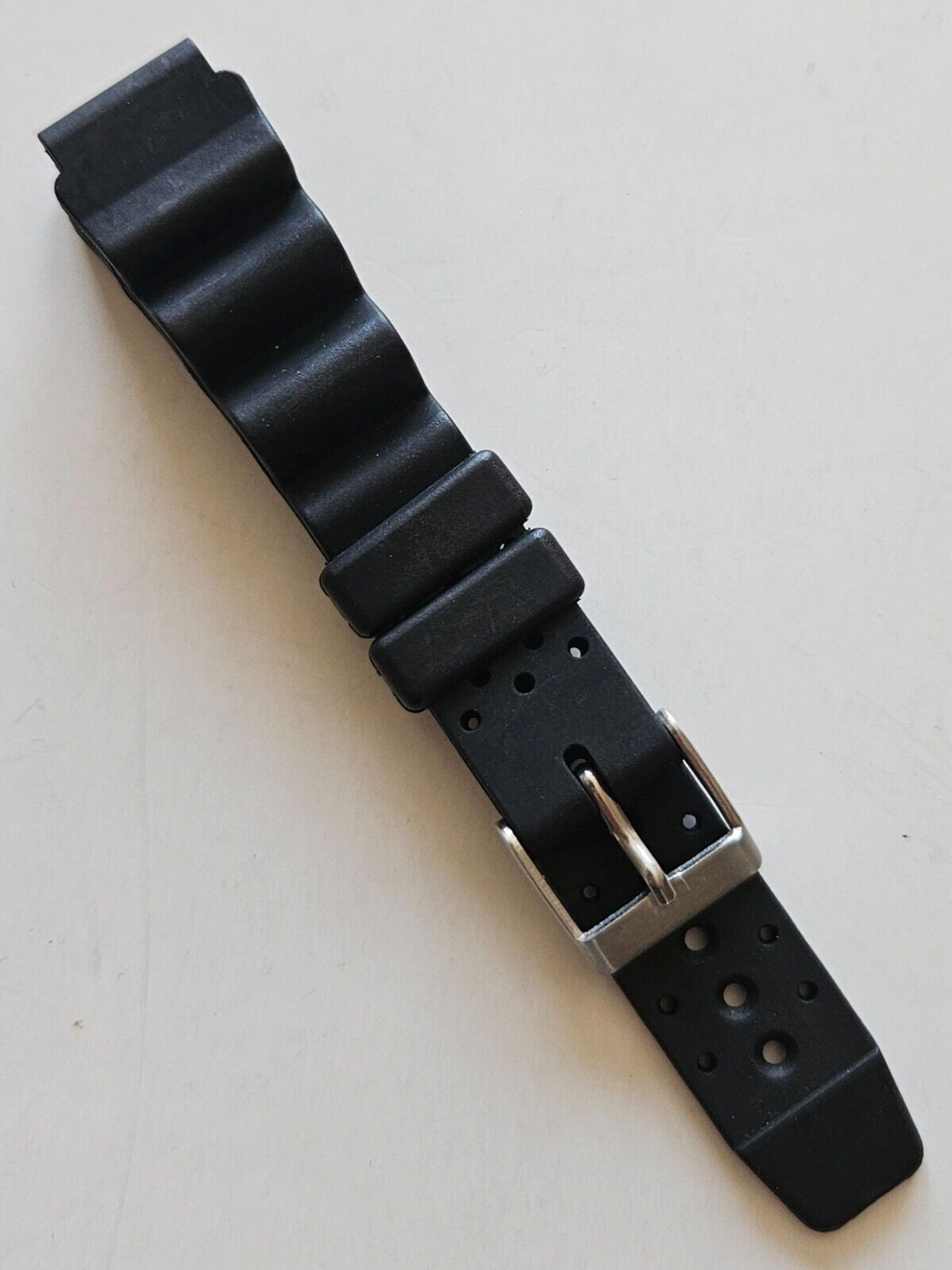 14mm – Black Rubber Watch Band – ( Stainless Steal / Silver Buckle )