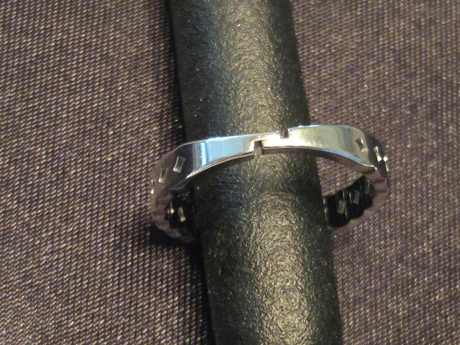 Adjustable Sterling Silver Rhodium Plated Ring Non Magnetic No Mark New Jewelry