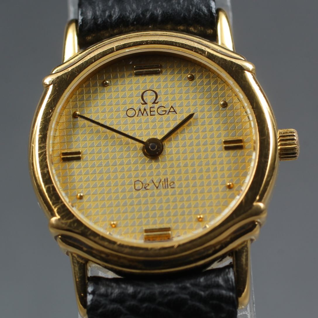 Vintage 1985 OMEGA DeVille Quartz Cal.1455 Gold Guilloche 20mm Women’s Watch