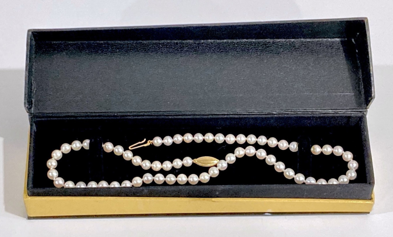 Vtg Maui Divers Jewelry 14k YG Knotted 6-6.5mm Creamy White Pearl Necklace 18″