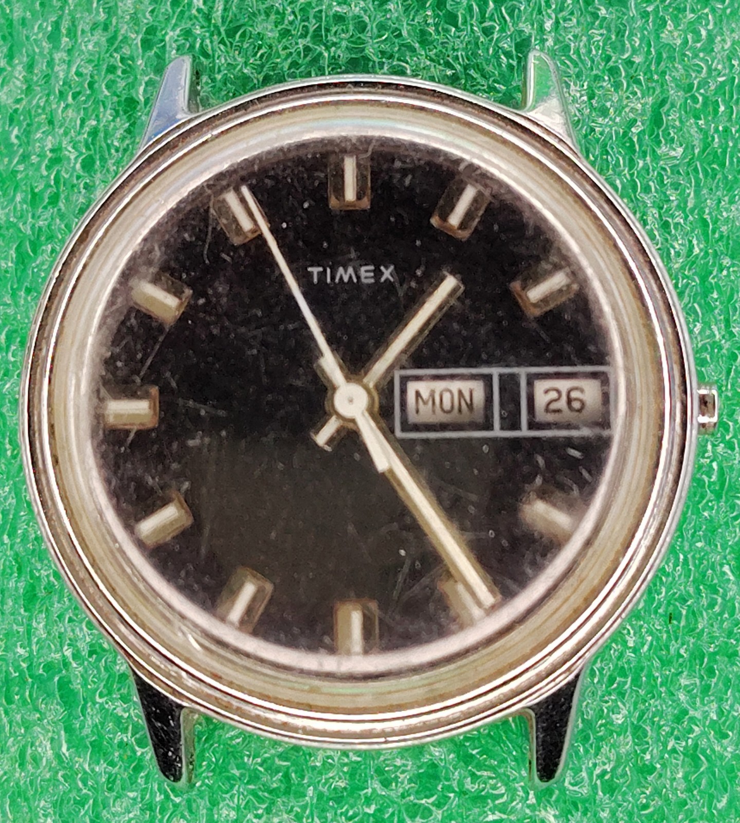 lot C2342 Men 1974 Timex Mercury Dark Purple Face Manual Vintage Old Watch Parts