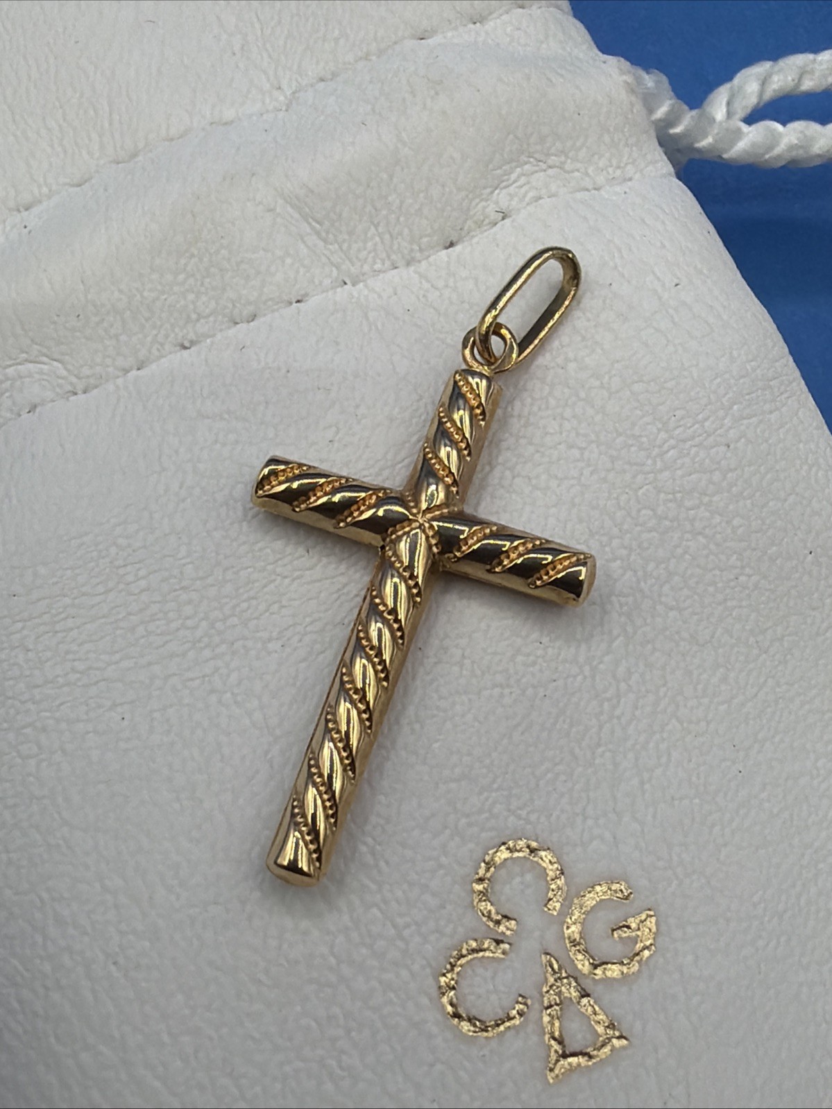 Charles Garner 18K Gold Twist Cross Pendant 0.65g