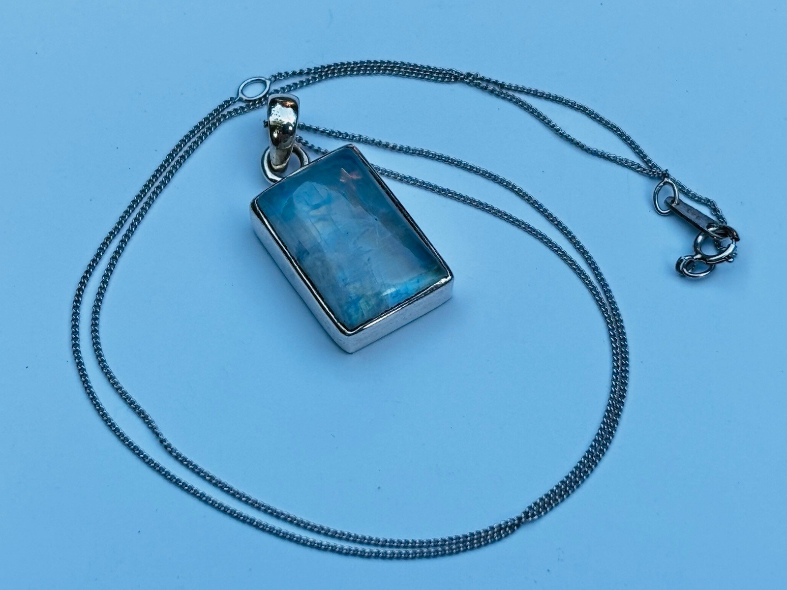 Silver and moonstone pendant with 18 inches chain never worn