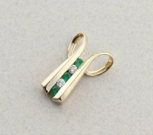 0.40CT Round Cut Emerald Diamond In 14K Yellow Gold Finish With Chain Pendant