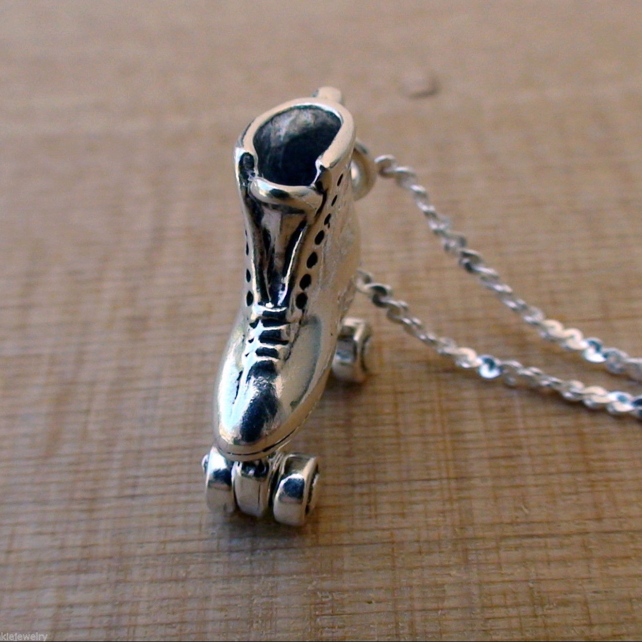 Roller Skate Charm Necklace -925 Sterling Silver – Rink Skating Skater Retro NEW