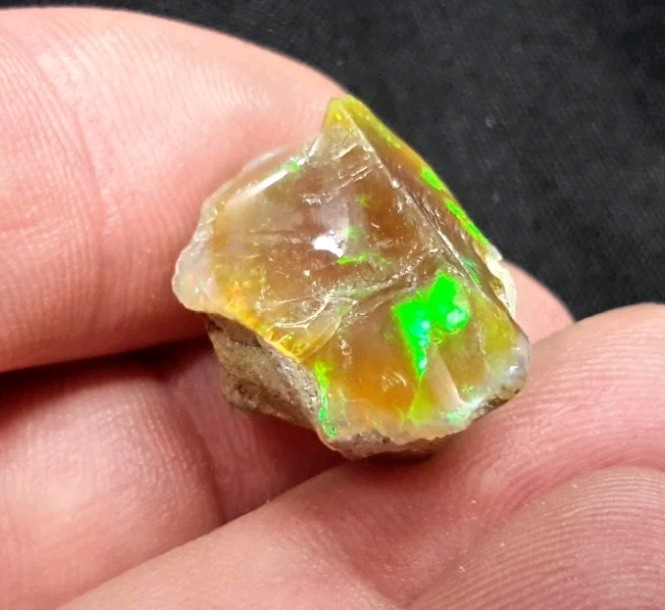 24x16x14mm ETHIOPIAN OPAL