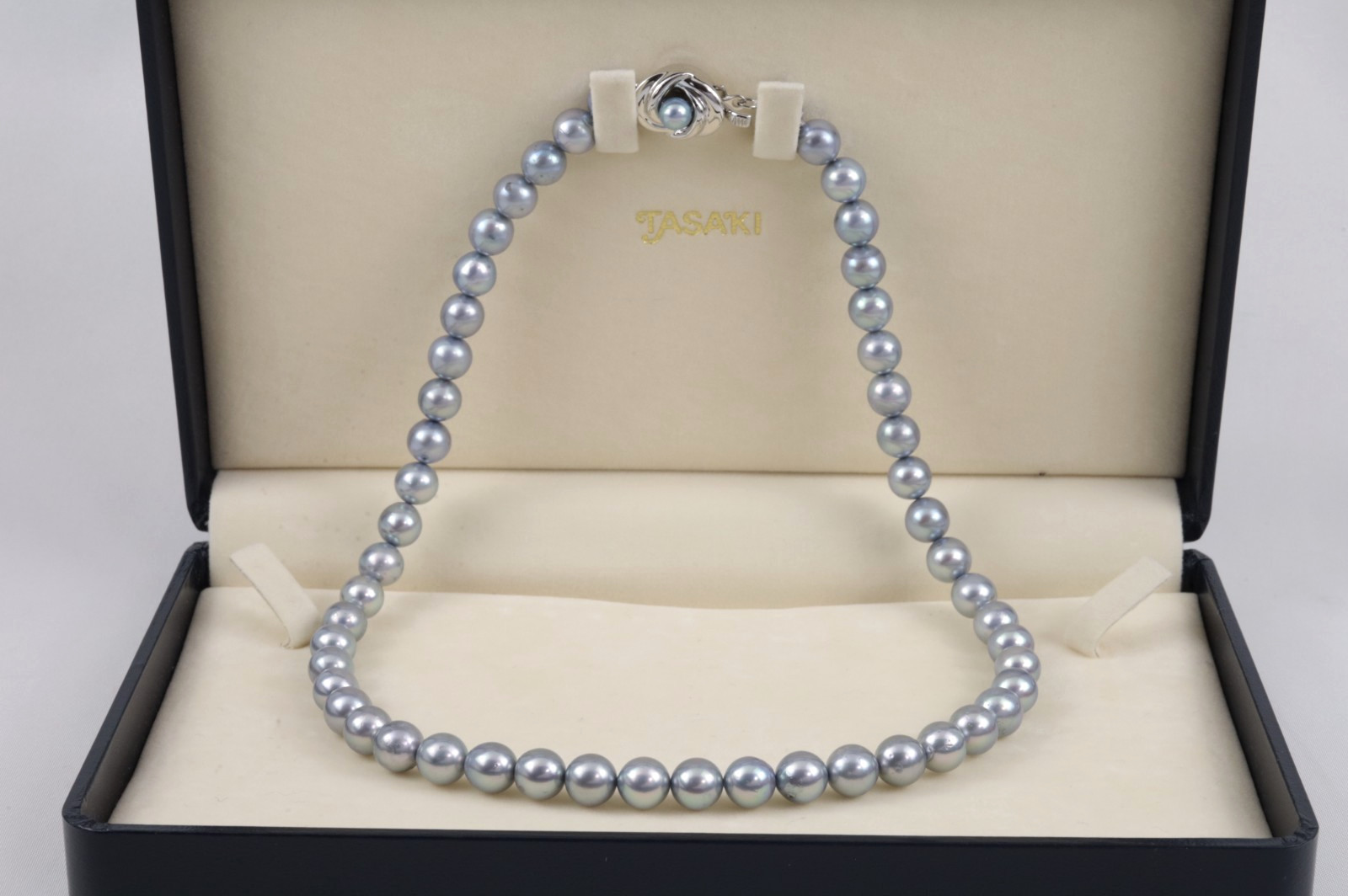 TASAKI Akoya Blue Pearl Necklace 7.5-7.9mm Silver Clasp 16.5″ w/ Original Case