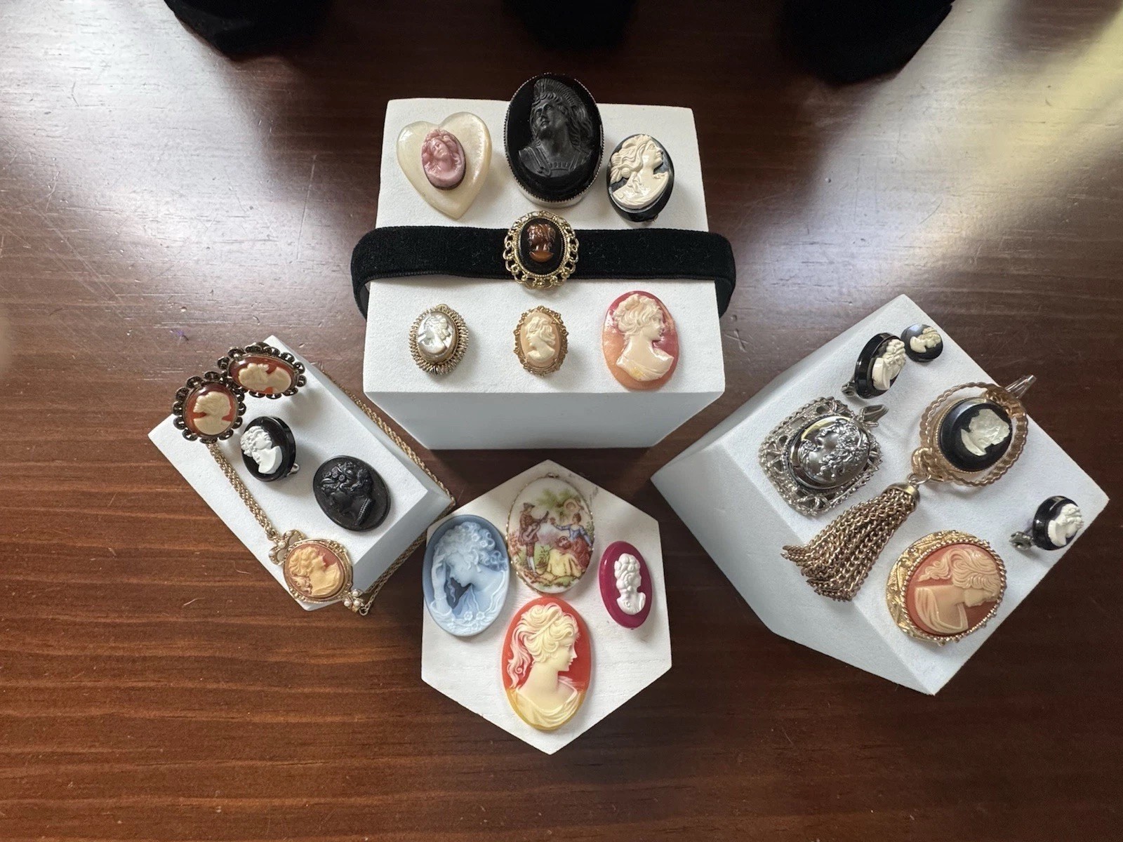 Vtg To Now Costume Jewelry Lot Cameos 21 Pieces Some Signed Carved Shell Germany