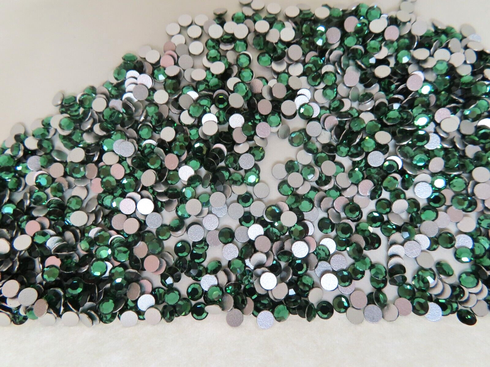 Full package 1440 Preciosa Flatbacks 12ss Green Turmaline/foiled.