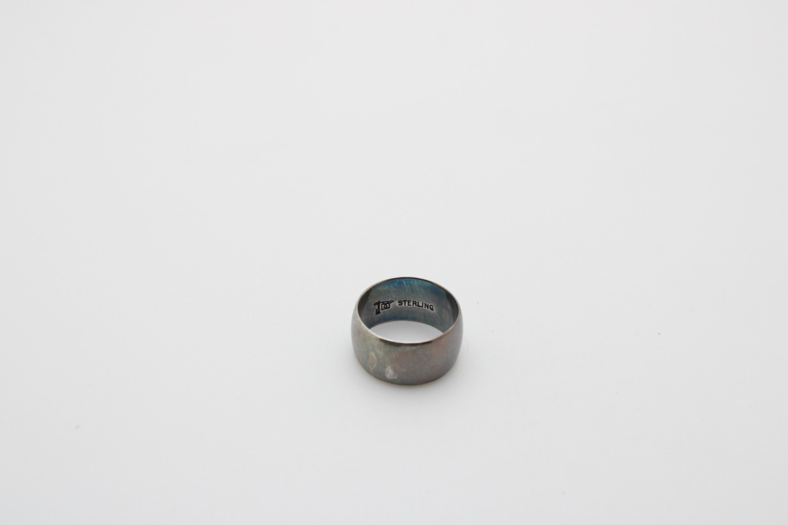 Vintage 925 Sterling Silver Designer 9.5mm Wide Dome Smooth Band Ring Sz 4.5