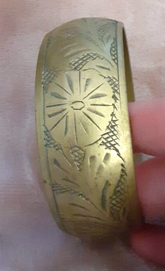Vintage brass Bohemian bangle cuff bracelet 1X3 floral leaf design