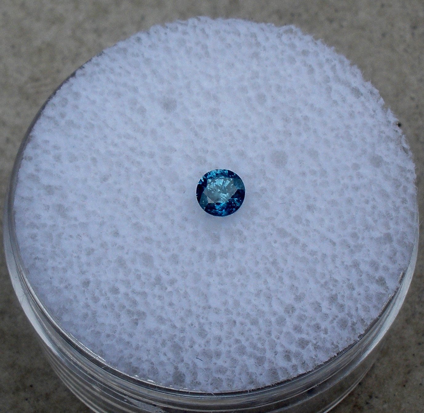 Blue Natural Diamond loose faceted Round 3mm