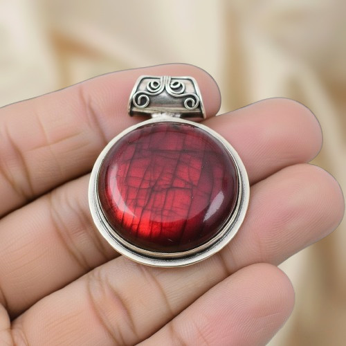 Red Flash Labradorite Gemstone Pendant 925 Sterling Silver Jewelry Pendant