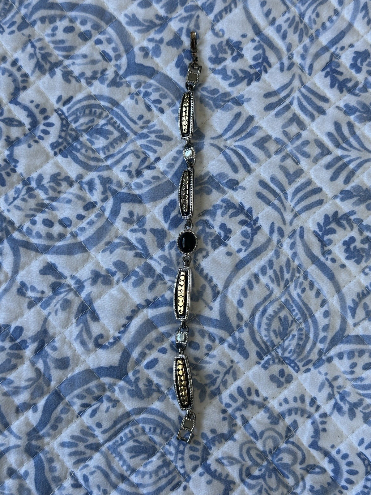Vintage Black And Gold Premier Design Bracelet 7.5” Classy