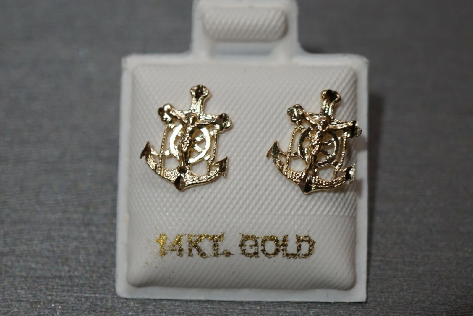 14K Solid Yellow Gold Diamond-Cut Jesus Anchor Stud Earrings.
