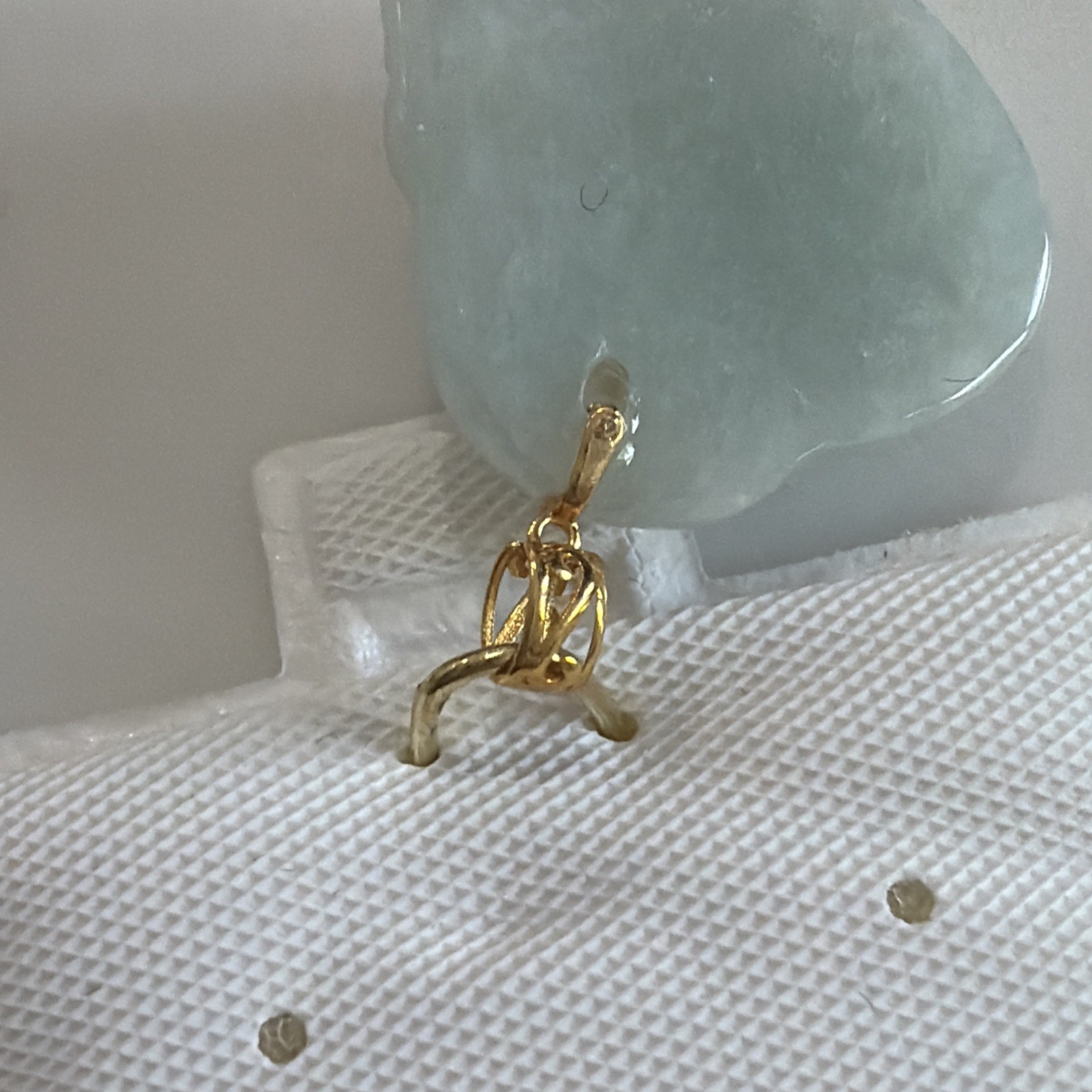 Light Green Laughing Buddha Jade Pendant (18k)