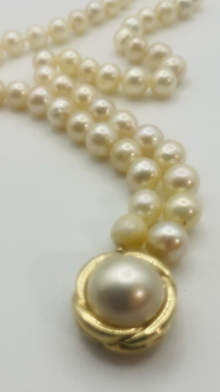 pearl necklaces for women