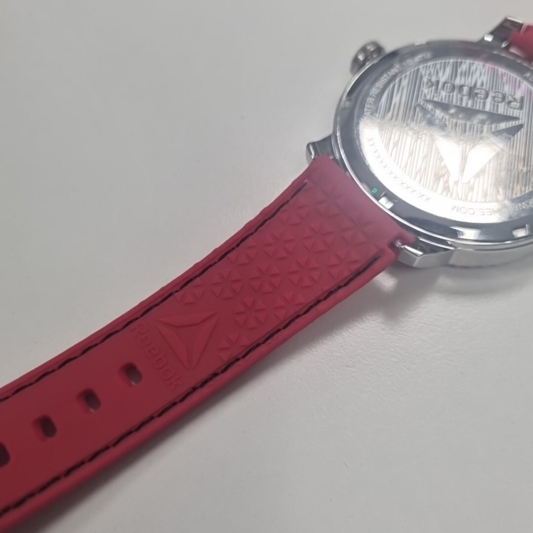 Reebok Stride Wristwatch 47mm Silver/Red Men’s Sport Watch RD-STE-G2-S1IR-BR New