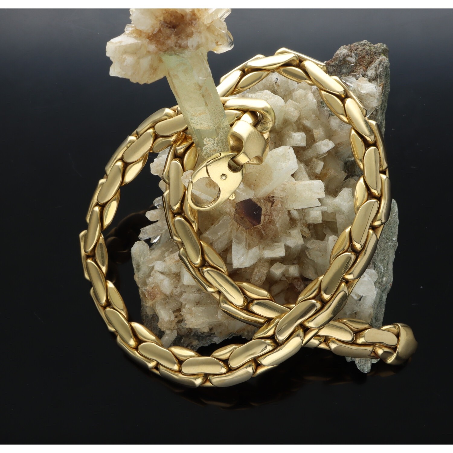 18KT GOLD COBRA NECKLACE 750/1000