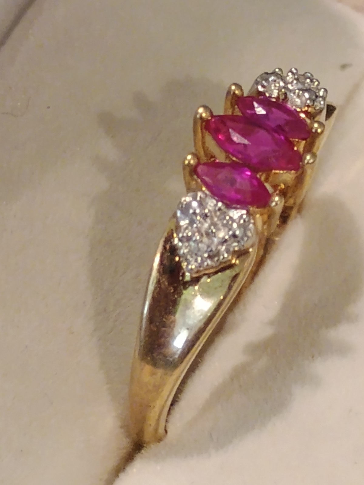 Vintage 10K Yellow Gold Marquise Ruby & Diamond Accent 1.72g Band Ring Size 7.25