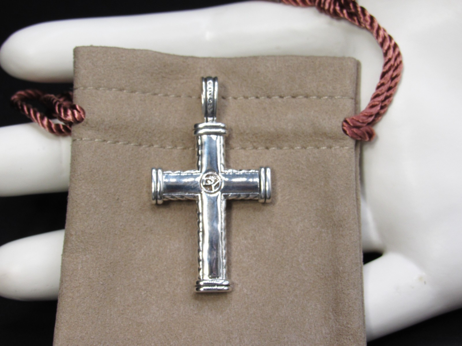 DAVID YURMAN CROSS CHEVRON PENDANT