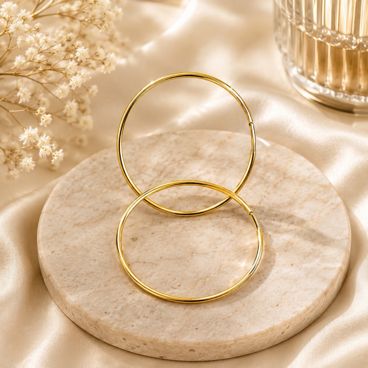 18K Gokd Filled Round Hoop Earrings No Stone Continuous Hoop Closure Lobe