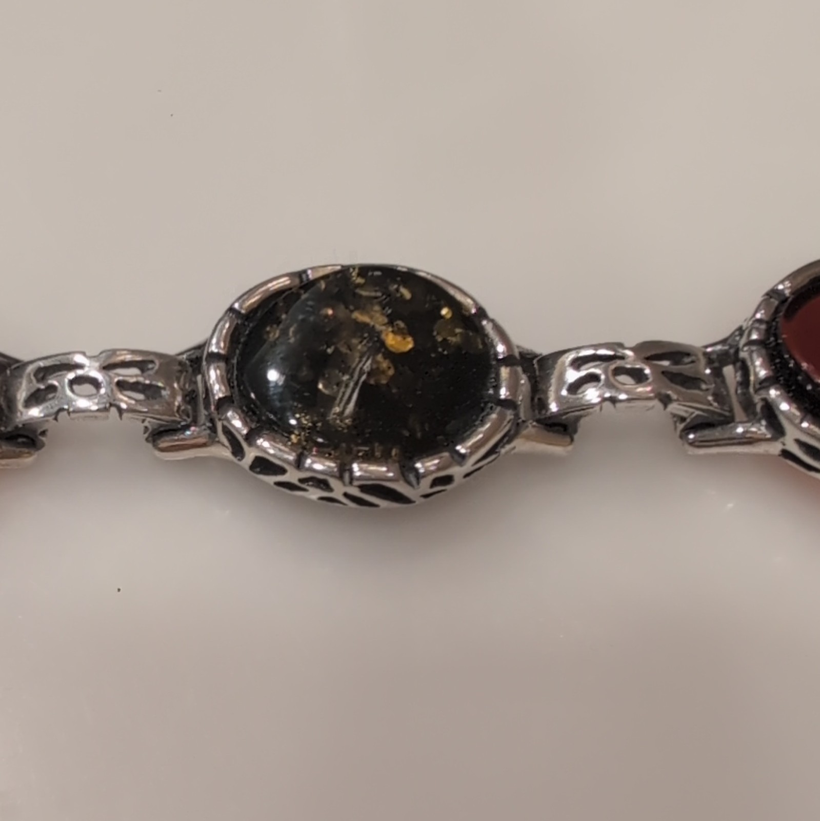 925 Sterling Silver Link Bracelet Oval Cabochon Bezel Red Stones 8 in