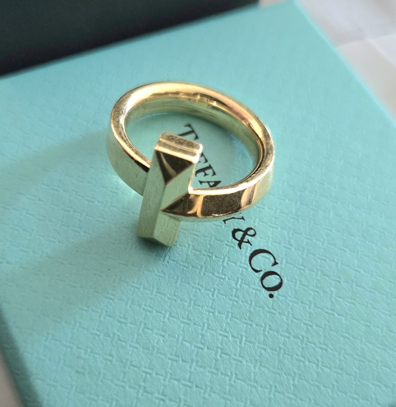 Tiffany & Co. T1 5.5 MM Ring in 18K