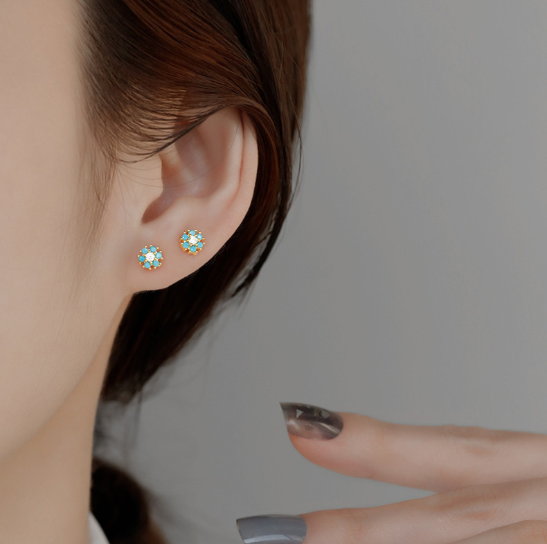 925 Sterling Silver Tiny Flower Turquoise CZ Screw Back Stud Earrings 5mm K36A