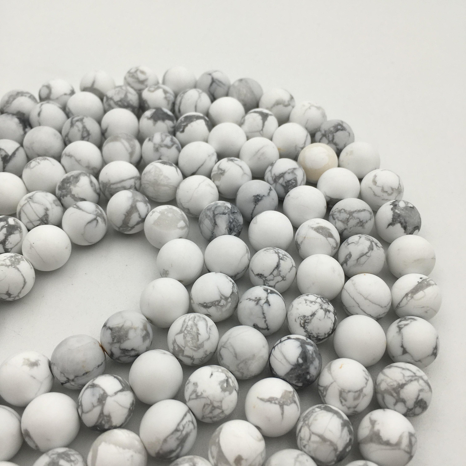 Natural White Howlite Matte Round Beads 4mm 6mm 8mm 10mm 12mm 15.5″ Strand