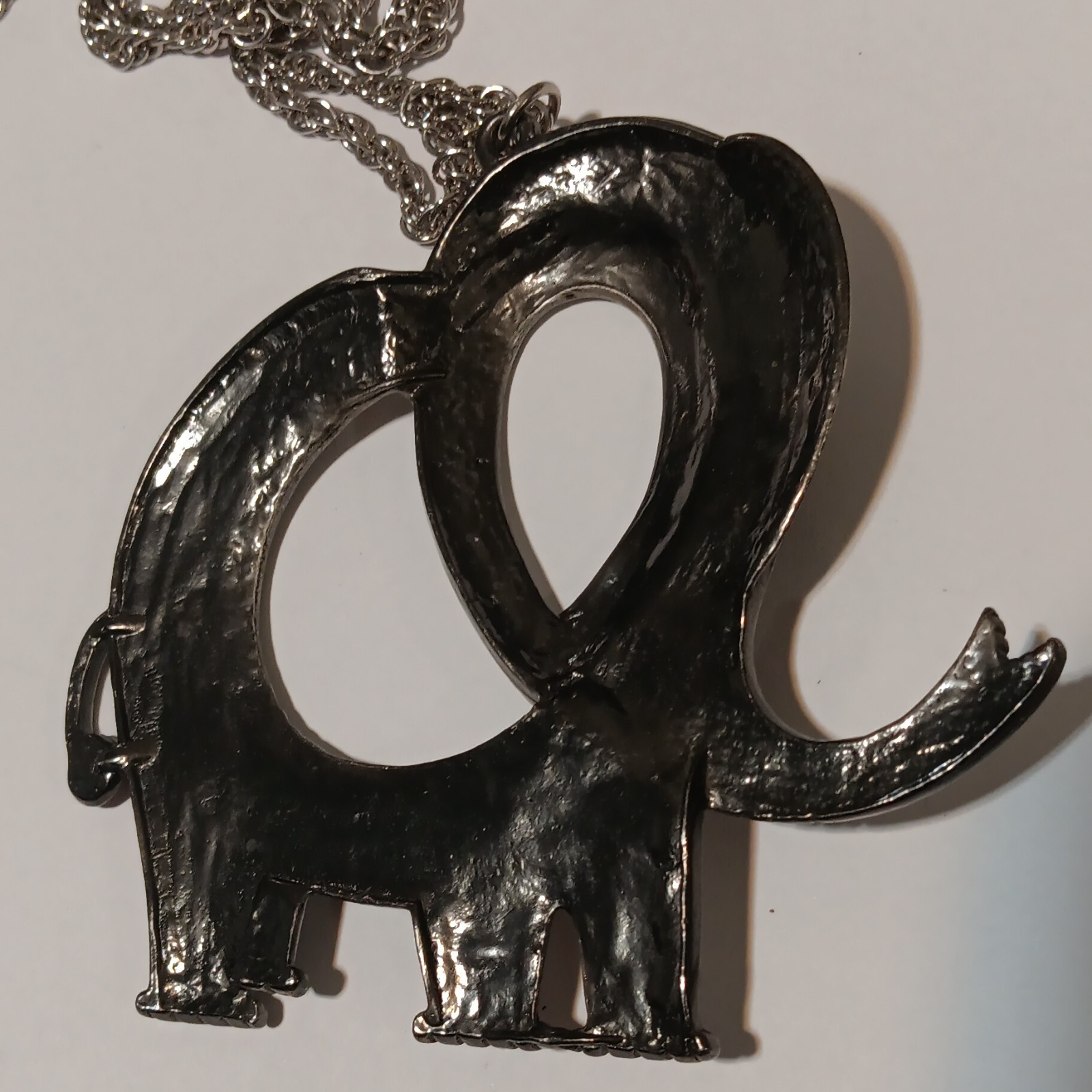 Silver Tone Elephant Animal Charm Pendant Necklace Metal Rope Chain
