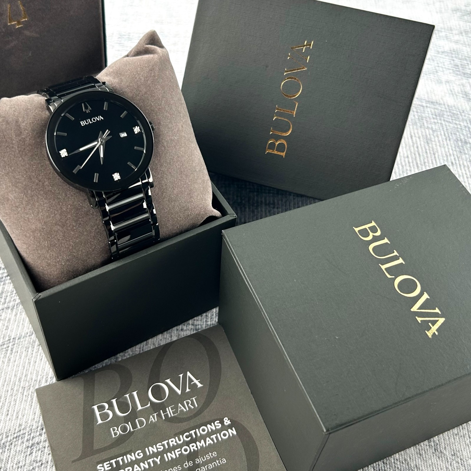 New Bulova Men’s Futuro Modern 98D144 Black Quartz Calendar Watch 42 MM