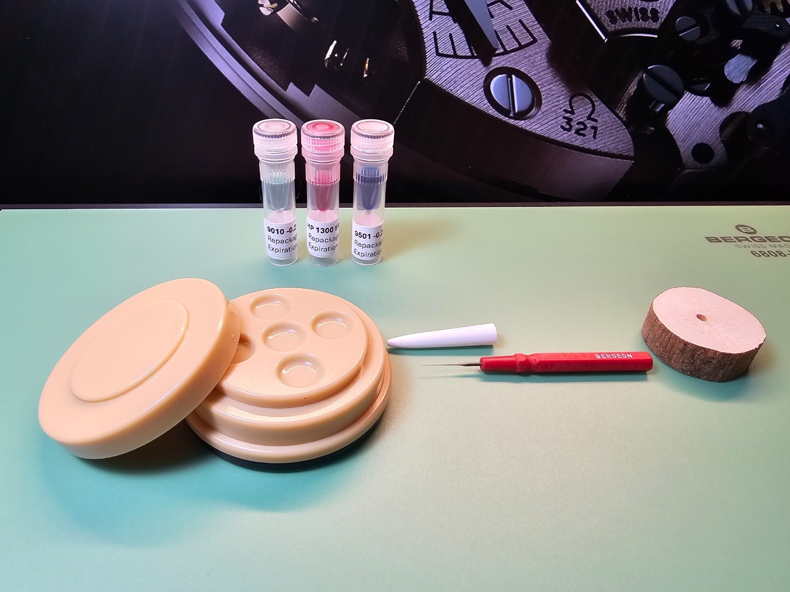 Moebius Watch Oils Kit | Repackaged Oils 0.2ml 9010, 1300, 9415, 9501, 8200