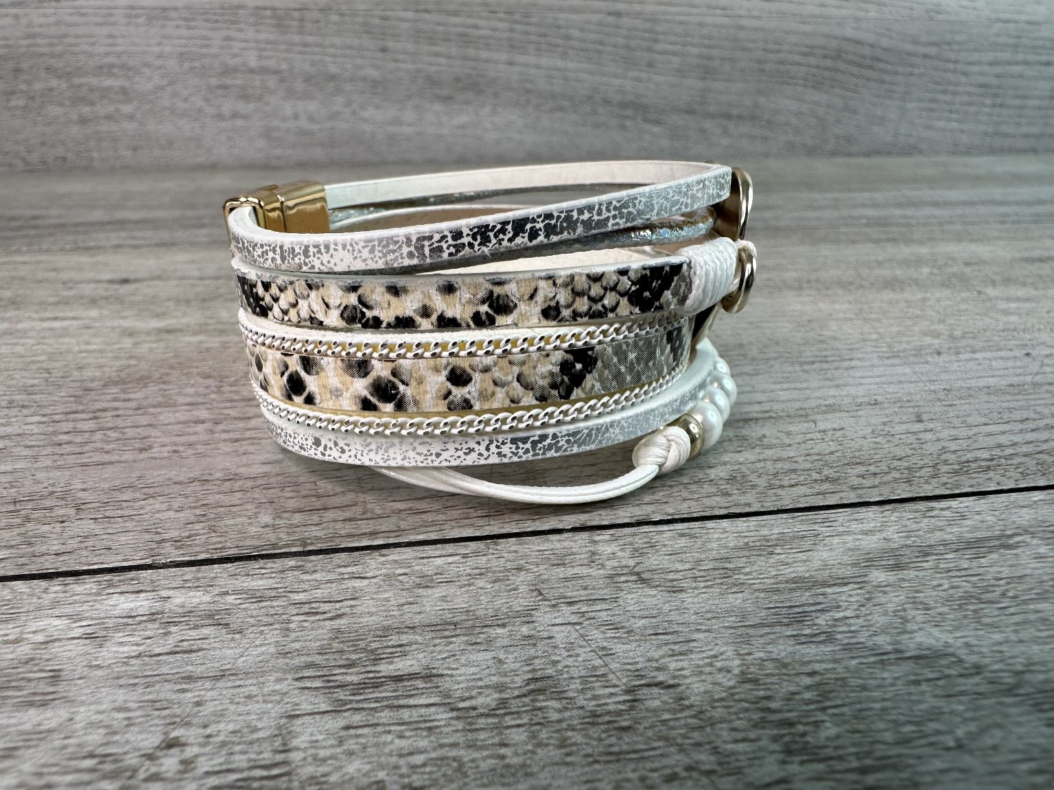 Layered Wrap Bracelet White Snakeskin Faux Leather Pearl Heart Charm 7.5″ Length