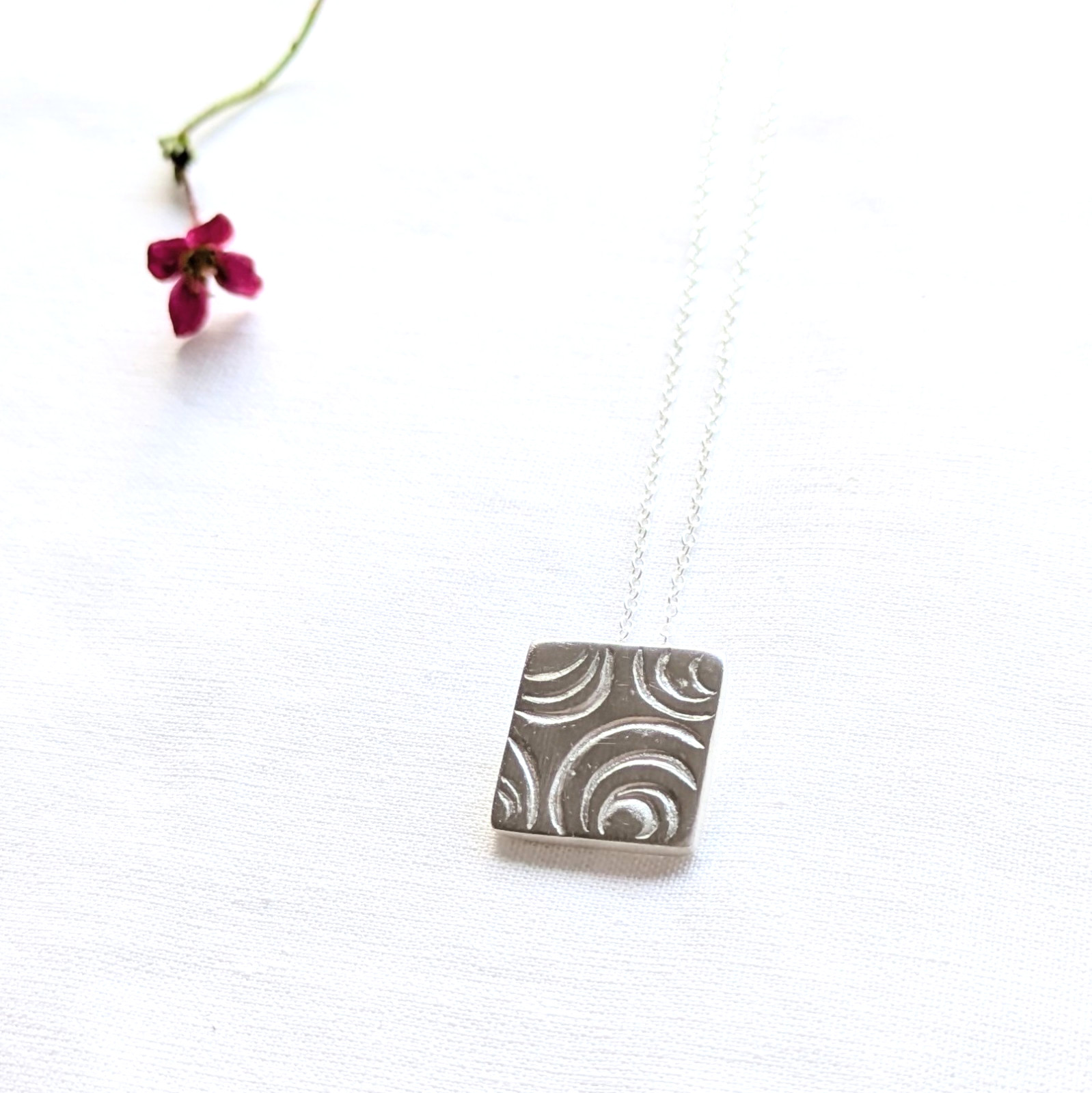 Handmade UK 999 Fine Silver Concentric Circles 15mm Square Pendant Necklace Gift