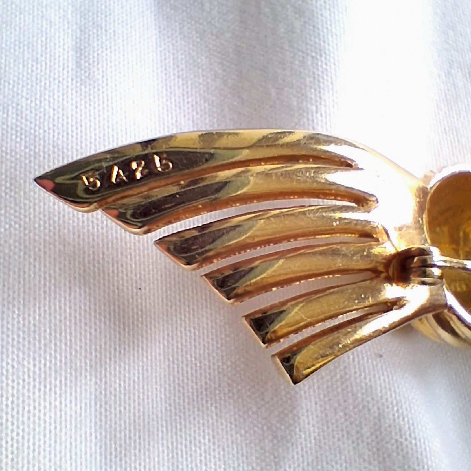 Vintage Marcel Boucher Signed #5425 Ribbon Brooch Pin Faux Sapphire Baguette