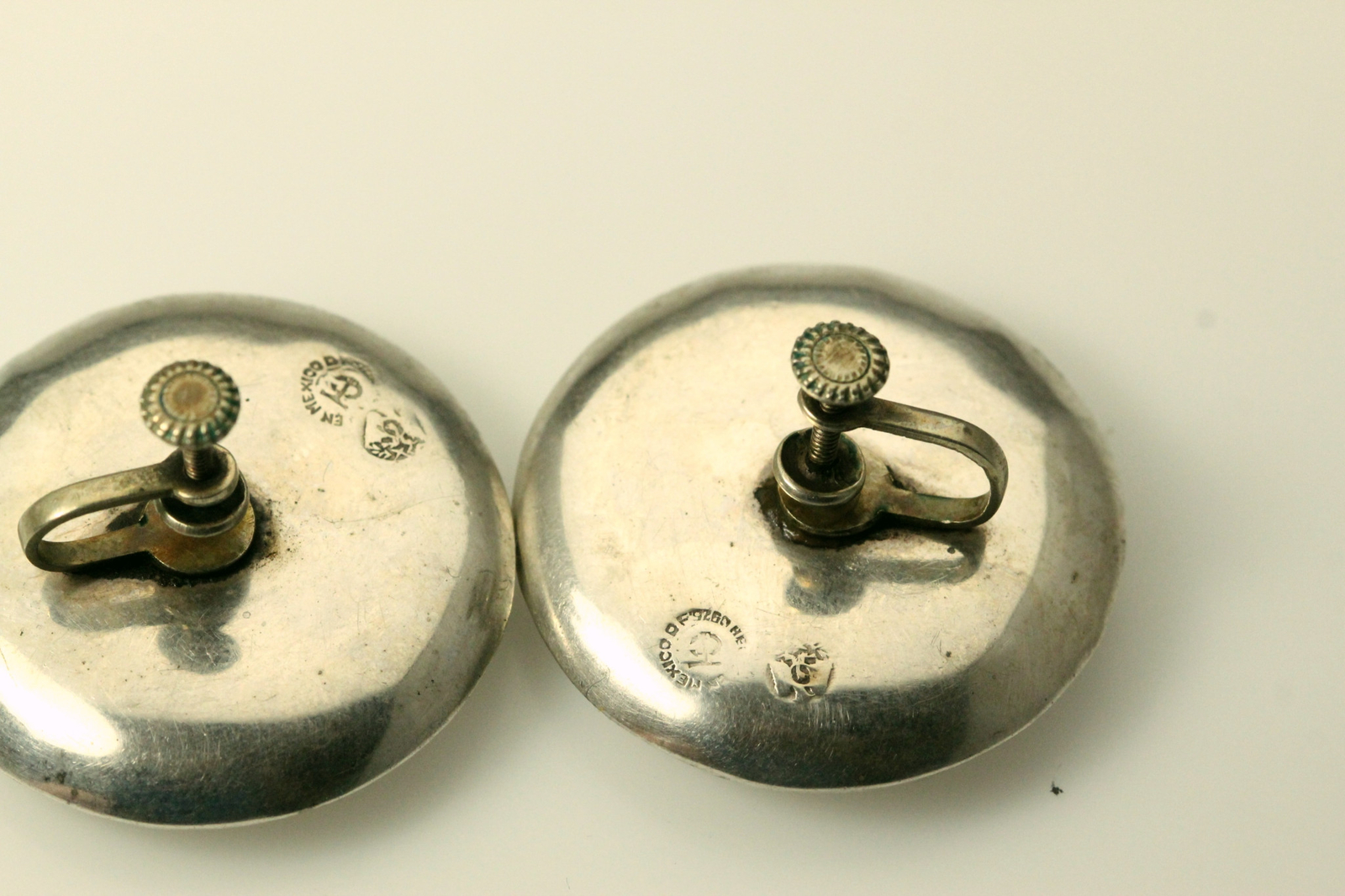 925 Sterling Silver Puffy Round Non Pierced Screw Back Earrings 14.2g (EAR1600)
