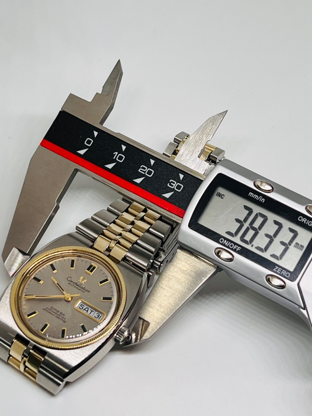 Vintage Omega Constellation Chronometer C-Shape Automatic Men’s Wristwatch