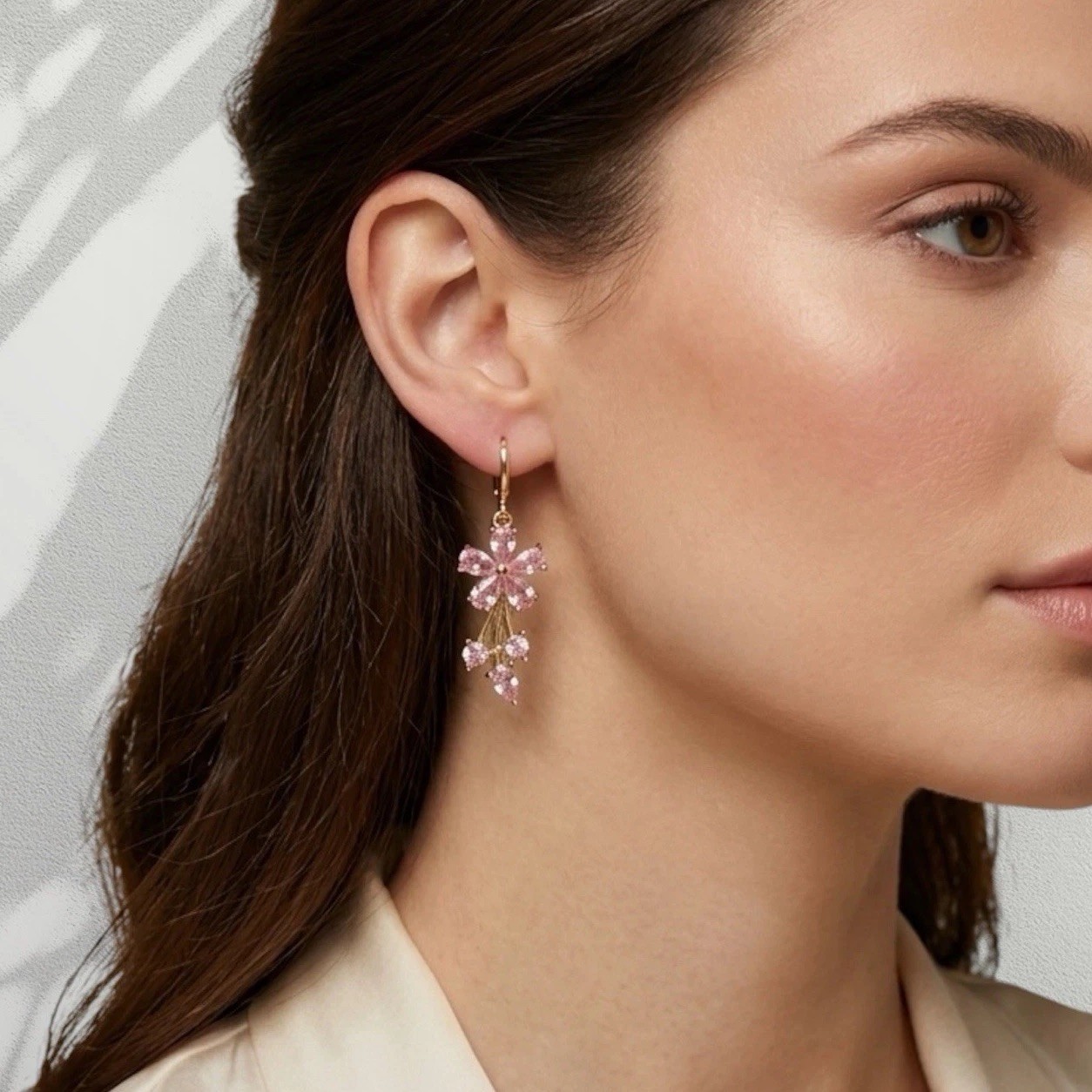 🎀 Romantic Pink Flower Drop Huggie Earrings 🎀