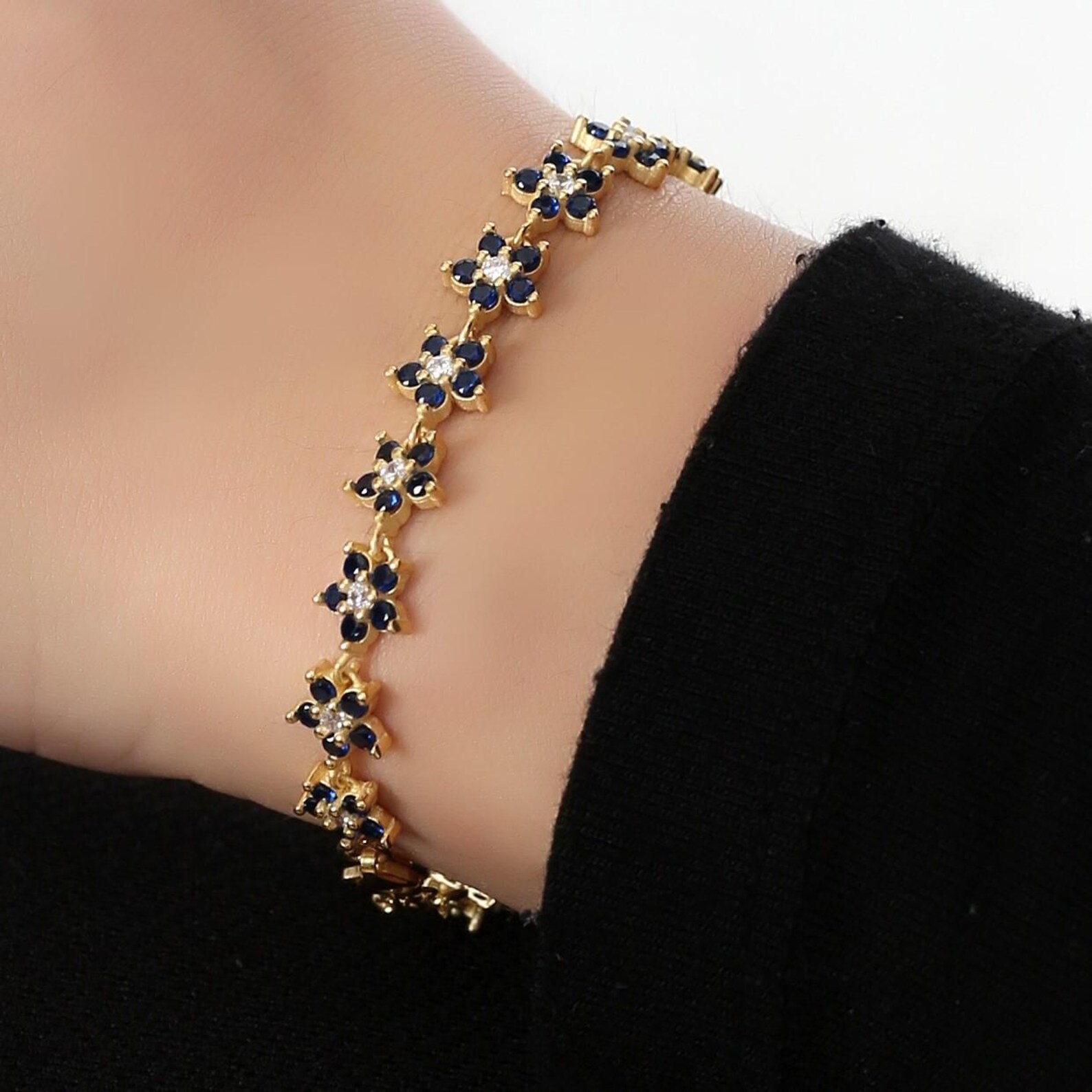 14k Yellow Gold Plated 7ct Round Cut Simulated Sapphire Minimal Tennis Bracelet