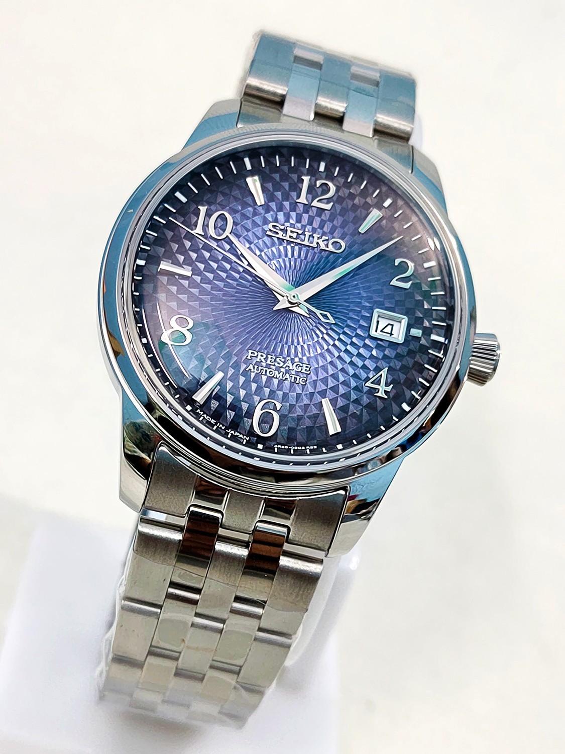 New SEIKO Presage Automatic 24-Jewels Japanese Men’s 4R35 Driven 40mm Wristwatch