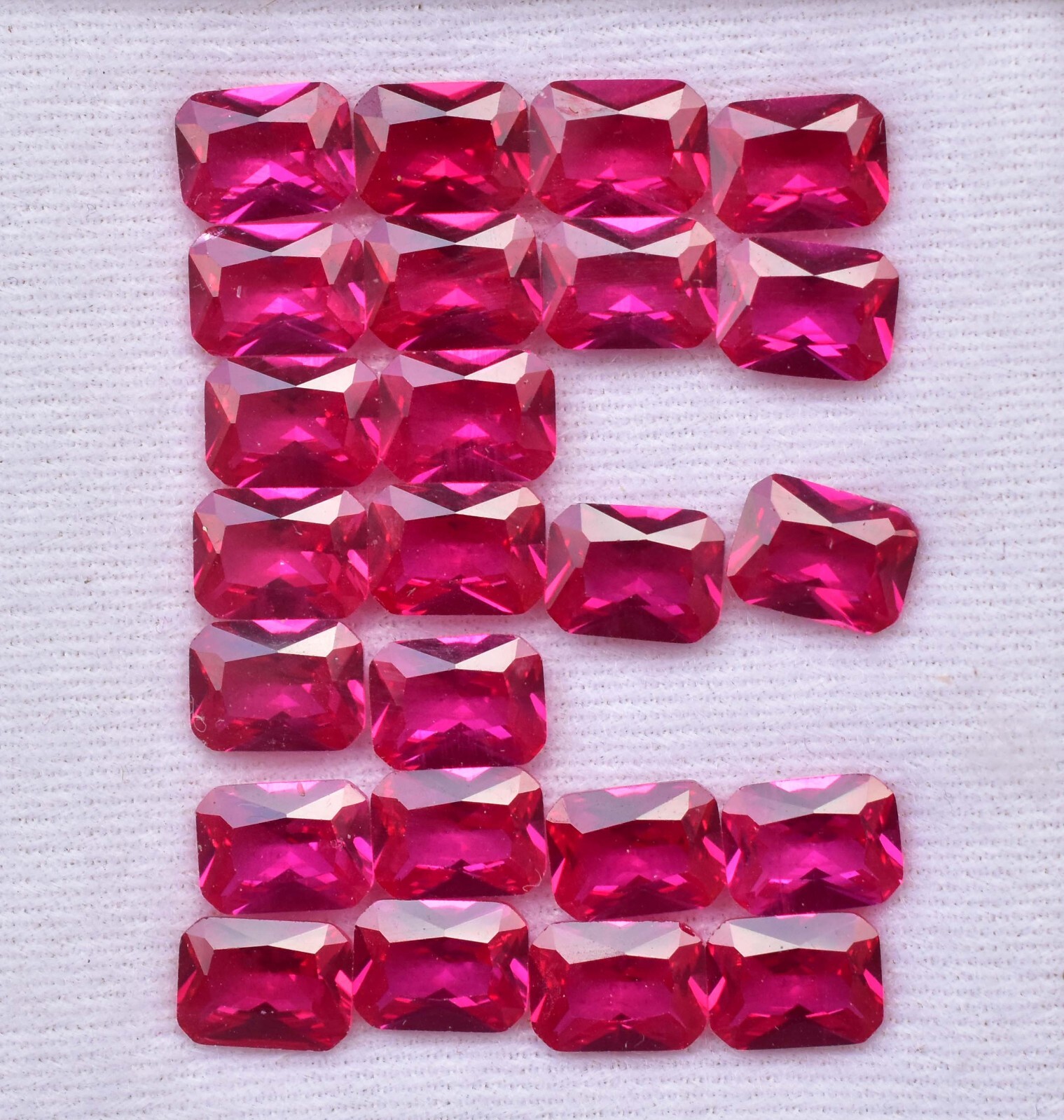 24 Pcs Natural Mogok Red Pink Ruby Emerald 7.80mm Certified Stunning Gemstone
