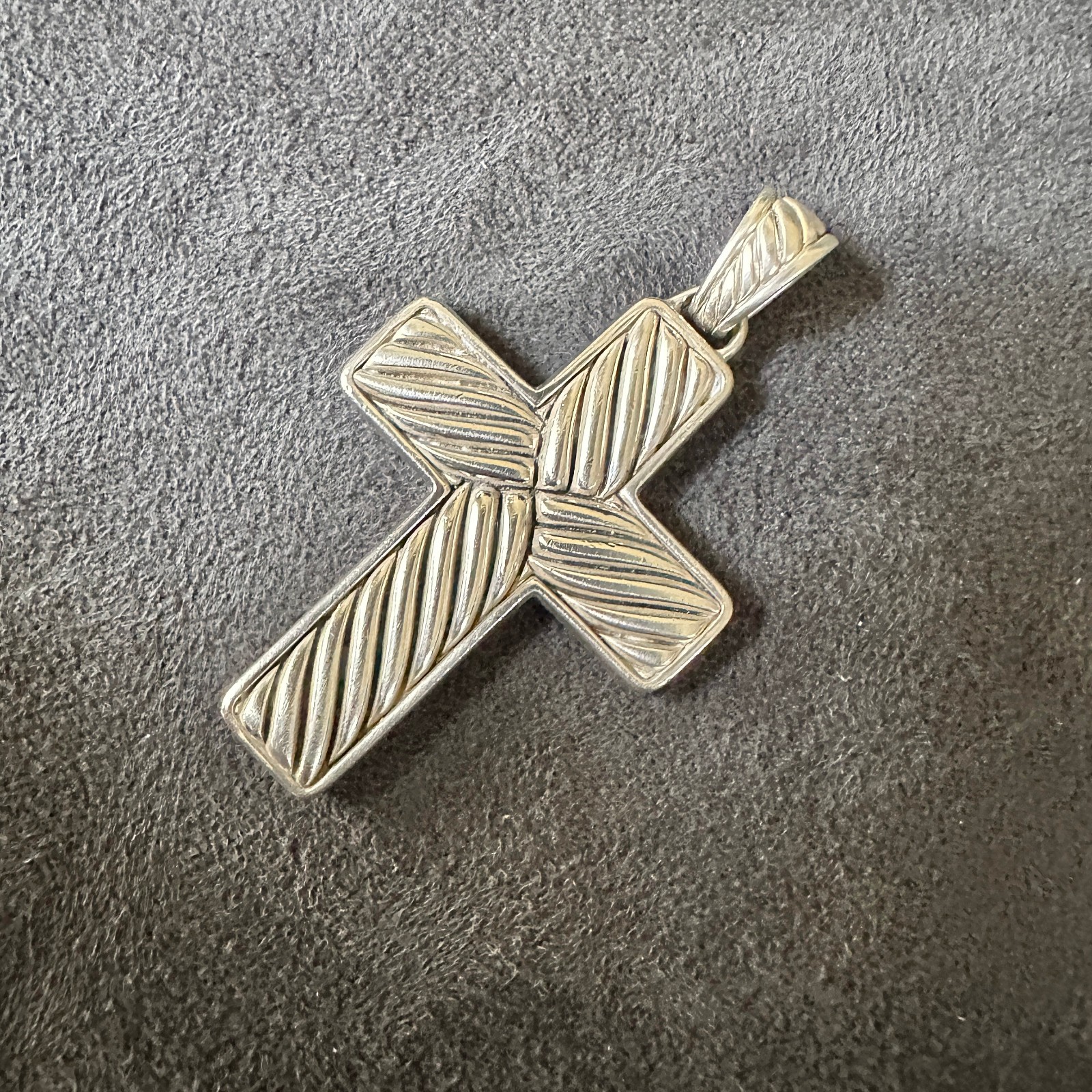 David Yurman Large Chevron Cross Pendant w/ Black Onyx – FREE SHIPPING
